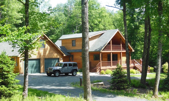 Roscoe Cabin | Sun filled cabin a short walk to the BeaverKill River