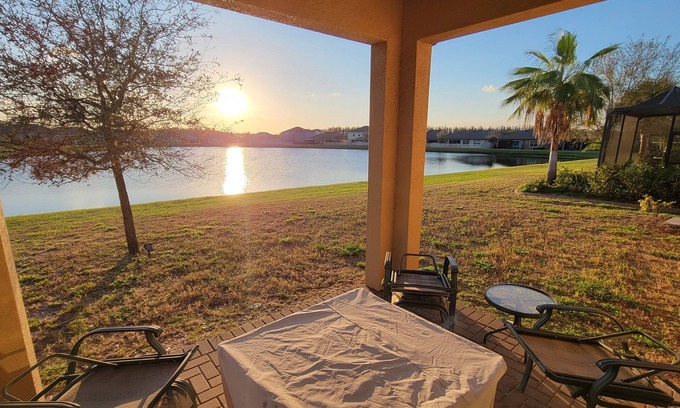 Sun City Center House | SUN HOUSE, WONDERFUL LAKE VIEW.