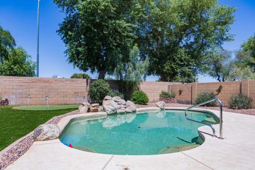Springer Ranch House | Sun-Kissed Gem - Pool Heater Golf Green AZ Room