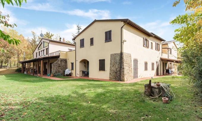 Torgiano Other | Sun-kissed Holiday Home in Torgiano with Garden and Pool
