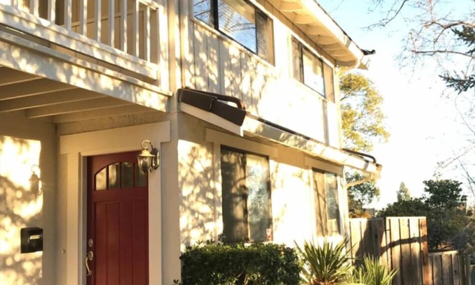 Walnut Creek House | Sun-Lit 2-Story Gem: Luxe Beds-Heated Floor-Near Shops-Dining-Fun,Great for Fams