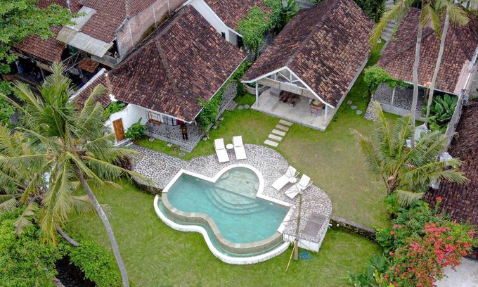 Bangunjiwo Villa | Sun Moon Star Villas