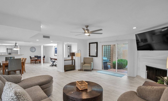 South Scottsdale House | Sun or Shade: Clean, 2 Patios. Enclosed Private Backyard, Pet Friendly, Family Friendly, Walkable