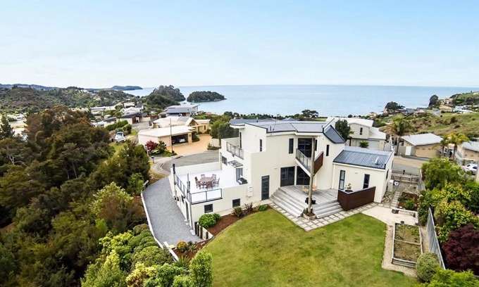 Kaiteriteri House | Sun, Sea, Sensational - Kaiteriteri Holiday Home