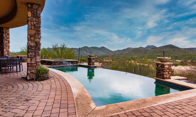 Cave Creek House | Sunbeam by AvantStay | Elegant, Private Desert Home w/Infinity Pool, Spa & View