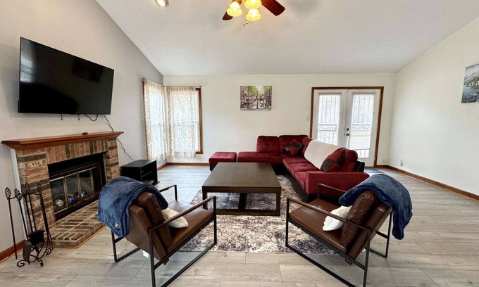 Fishers House | Sunblest Suite - A Pet Friendly Home!