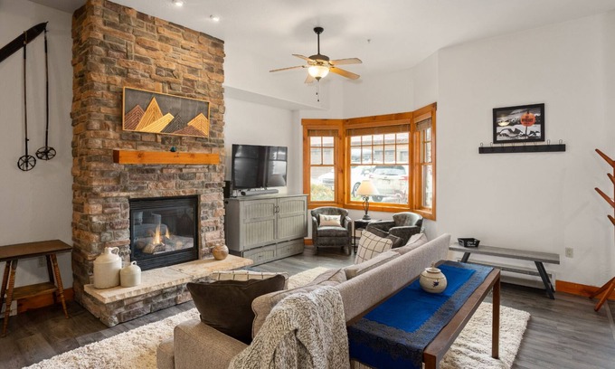 Steamboat Springs Condo | Sundance Creek 103 - Walk to Shops, Dining & Groceries, Hot Tub, Garage, W/D