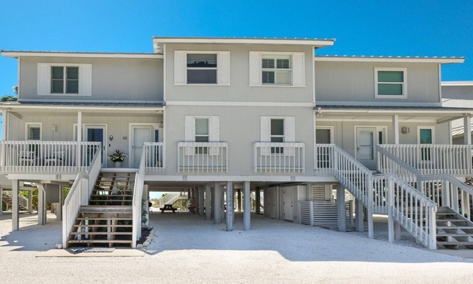 Boca Grande House | Sundown 23 - 2 Bed/2.5 Bath - BEACHFRONT - Close to Restaurants & Shops