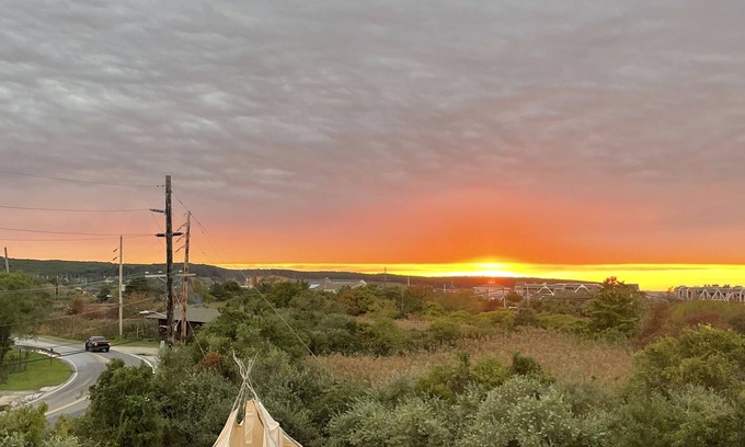 Montauk House | Sundrenched 3BR 1.5BA Cottage on 2.5 Acres