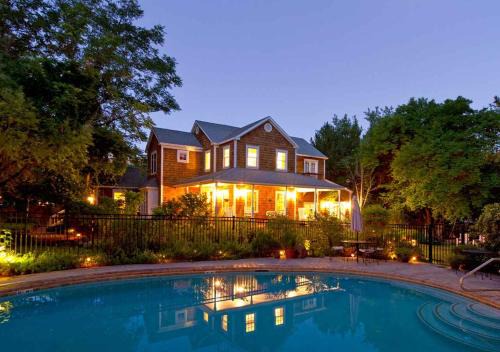Moab Bed & Breakfast | Sunflower Hill Inn