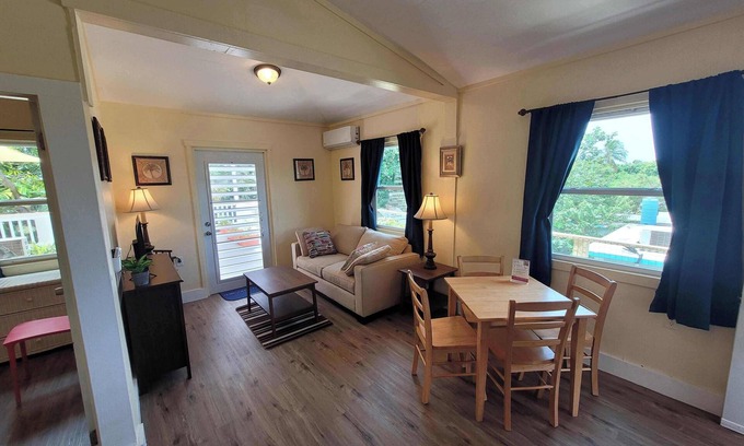 Esperanza Apartment | Sunny 1 bedroom in Esperanza close to everything