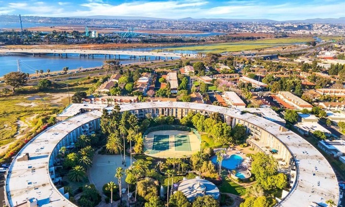 Point Loma Heights Condo | Sunny 1 BR, W/D, Pool, Resort Amenities