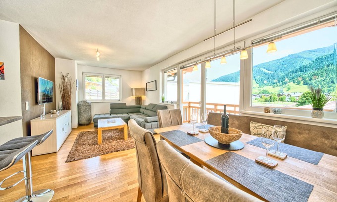 Kaprun Apartment | Sunny 2-bedroom apartment in a great location