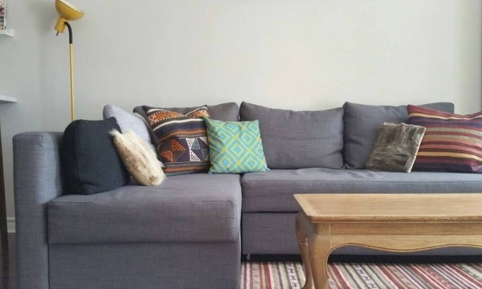 Villeray Apartment | Sunny 3 1/2 in Heart of Villeray and 15 min from Downtownnby Public Transport