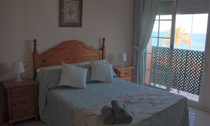 Benalmadena Costa Apartment | Sunny and roomy apartment on the beachfront