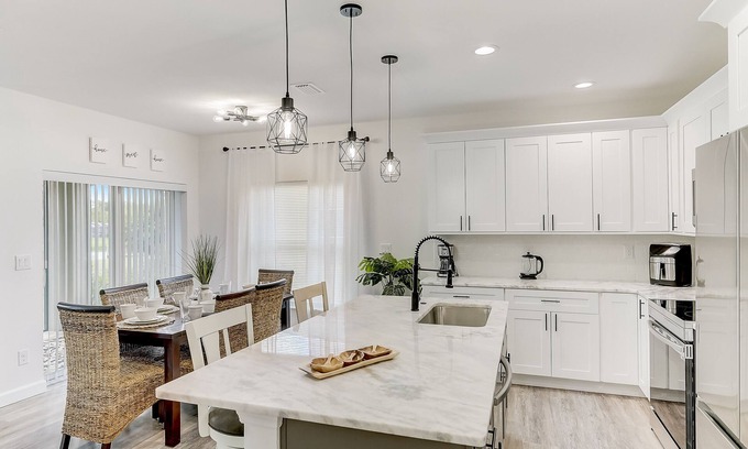 Rotonda West House | Sunny beach/golfing/fishing family gateway!