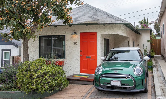 Elysian Heights House | Sunny, comfortable home in prime echo park location