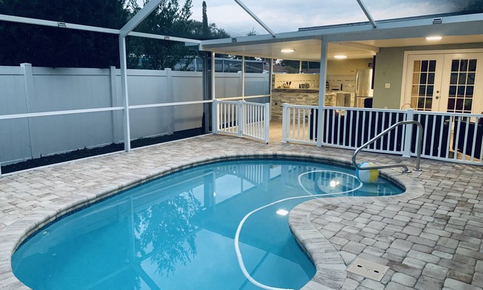 Tanglewood Terrace House | Sunny Days Heated/Salt Water Pool Home