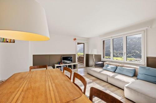 Engelberg Ski Chalet | Sunny Design Chalet in Engelberg with spectacular view on Mount Titlis