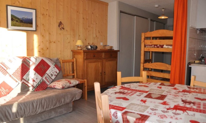 Les Deux Alpes House | Sunny Escape at Foot of Slopes
