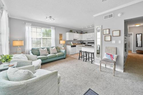 Miramar Beach Apartment | Sunny escape in Miramar Beach