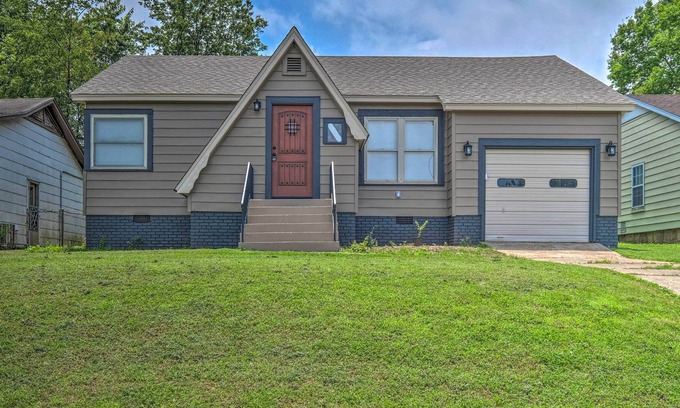 Fort Smith House | Sunny Home, 3 Mi to Fort Smith Historic Sites
