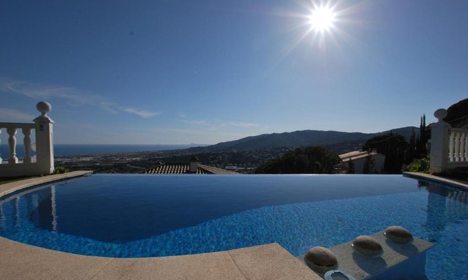 Cabrils Apartment | Sunny house