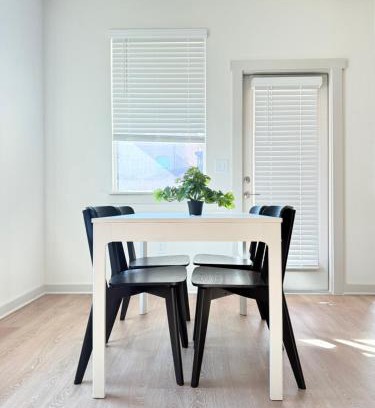 McNeil House | Sunny House