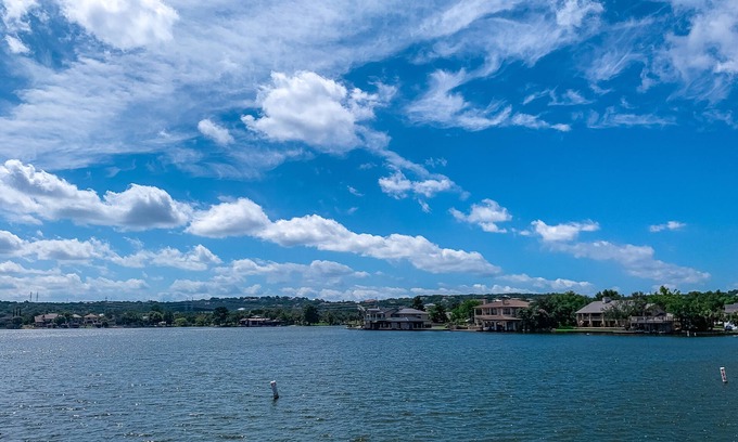 Horseshoe Bay House | Sunny Lakefront Home with Lake View, Fast WiFi, Central AC, Loft, and Gas Grill