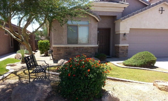 Maricopa House | Sunny Maricopa spacious Vacation Home. Clean 3Bd/2Bath. Close to everything