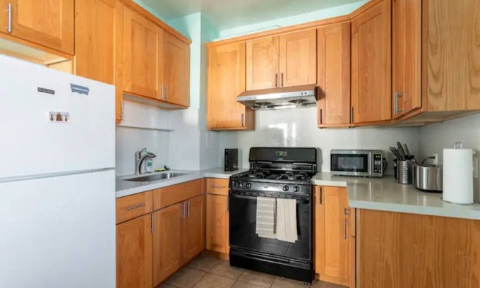South Berkeley Apartment | Sunny one bedroom apartment in S.Berkeley/Oakland