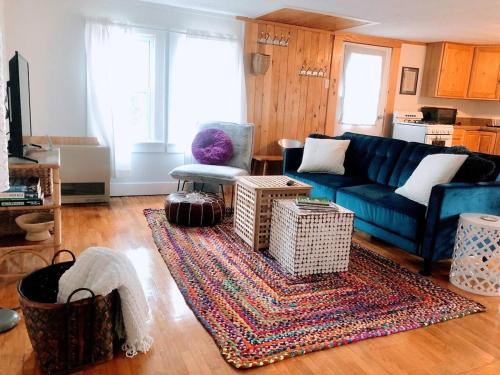 Stowe Apartment | Sunny & Open 2 Bdrm - Close to Stowe Village, Shopping, Mtn Views!