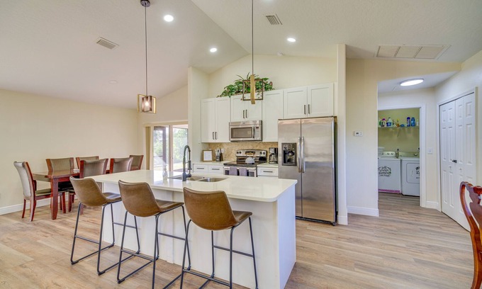 Palm Bay House | Sunny Palm Bay Home w/Screened Porch Near Beaches