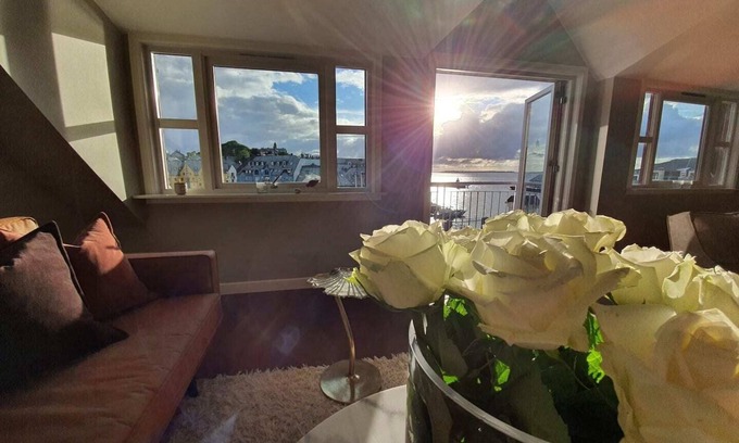Alesund House | Sunny penthouse right in the center of Ålesund
