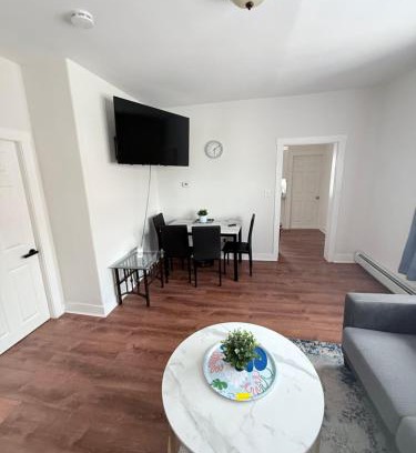 Fall River House | Sunny quiet private room