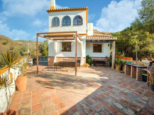 Canillas de Aceituno House | Sunny Solarium Holiday Home