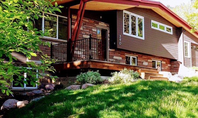Newlands House | Sunny & Spacious North Boulder Home