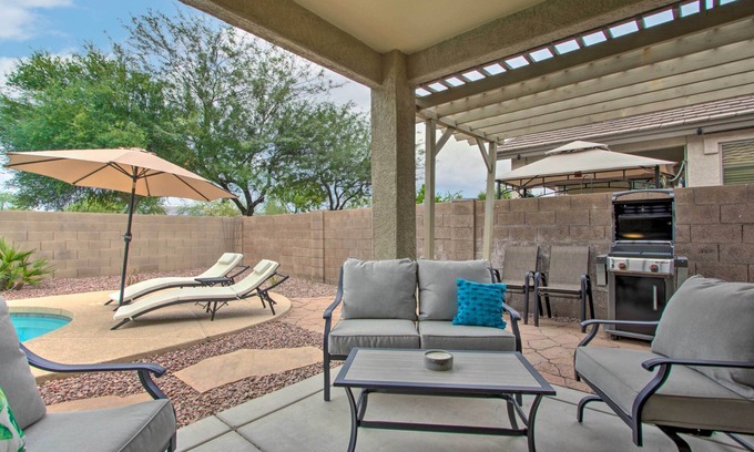 Bell West Ranch House | Sunny Surprise Vacation Rental w/Pool, Near Golf!