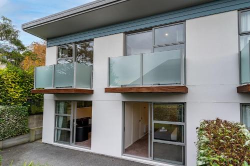 Dunedin City Centre Apartment | Sunny Union St Apartment
