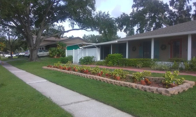 Greater Northdale House | Sunny warm private secure apartment