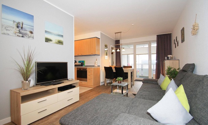 Steinwarder Apartment | Sunny, well-kept apartment on the 1st floor.