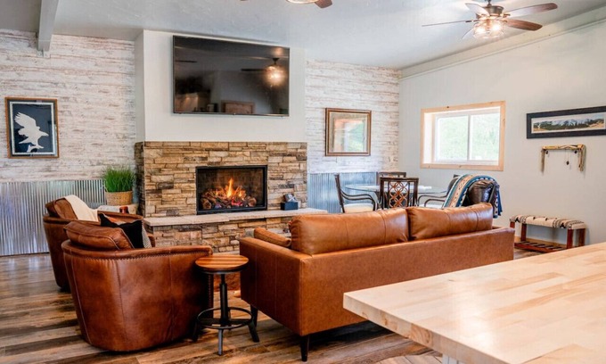 Deadwood Cabin | Sunnybrook-Secluded Cabin