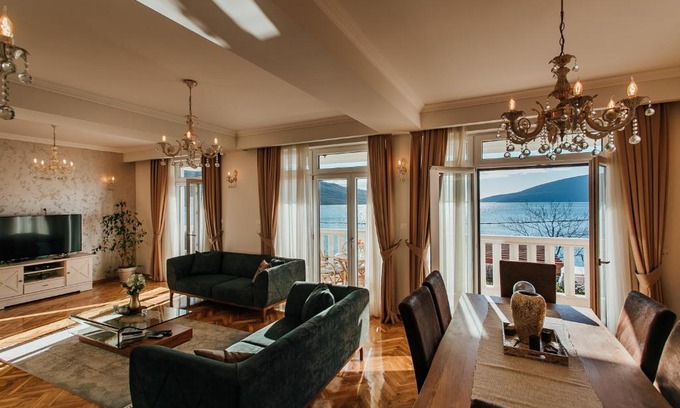 Zelenika Villa | SunnyCoastVilla