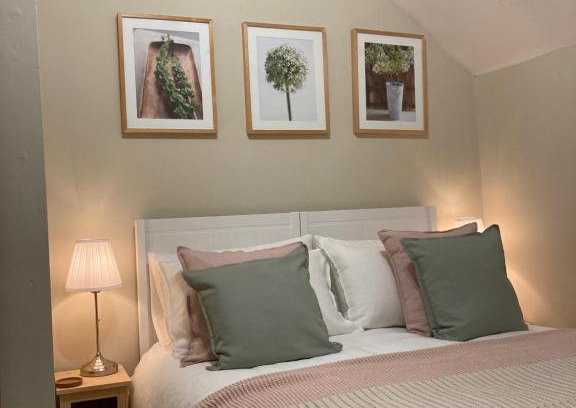 Little Haywood House | Sunnydene Cute cosy convenient cottage