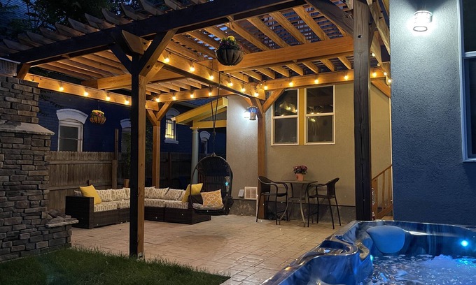 Sunnyside Apartment | Sunnyside Up - Hottub! - Great Location! - Low Cleaning Fees!