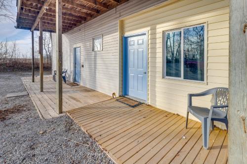 Elkhart Apartment | Sunrise and Sunset Views Rural Elkhart Studio!