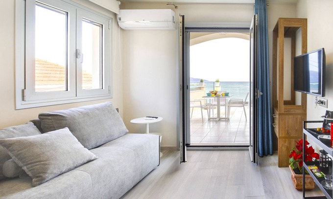 Agia Efimia Condo | Sunrise Bay Apts Suite 103