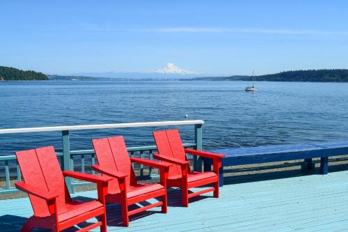 Gig Harbor House | Sunrise Beach House