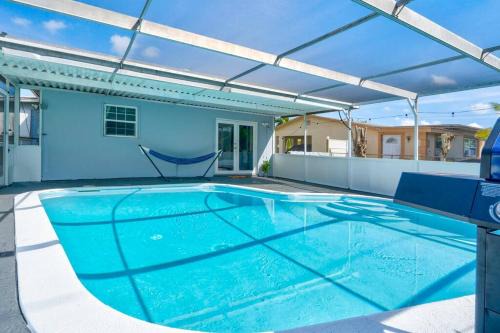 Survey Creek House | Sunrise Getaway