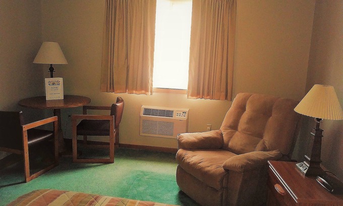Mondovi Hotel | SunRise Inn Hotel